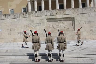 <p>Parliament Building & Changing of the Guard</p>